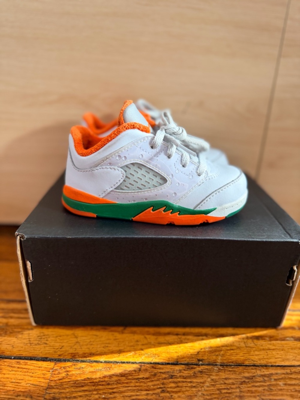 Kids' Jordan Sneakers - White and Orange